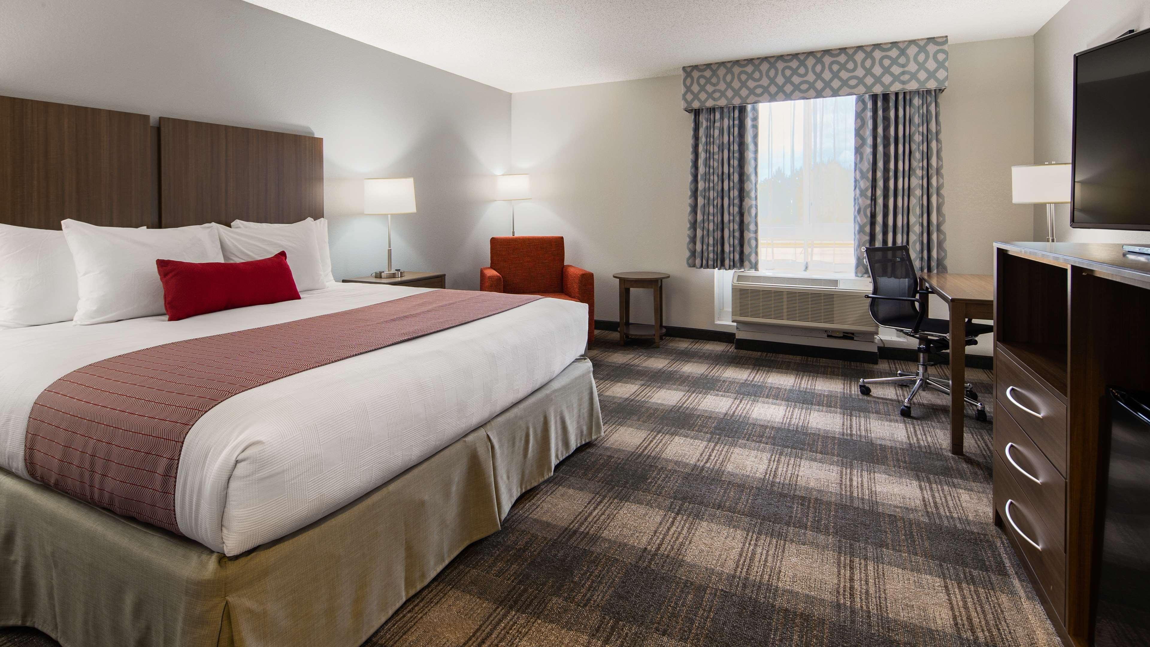 Best Western Plus Oak Harbor Hotel And Conference Center Exterior photo
