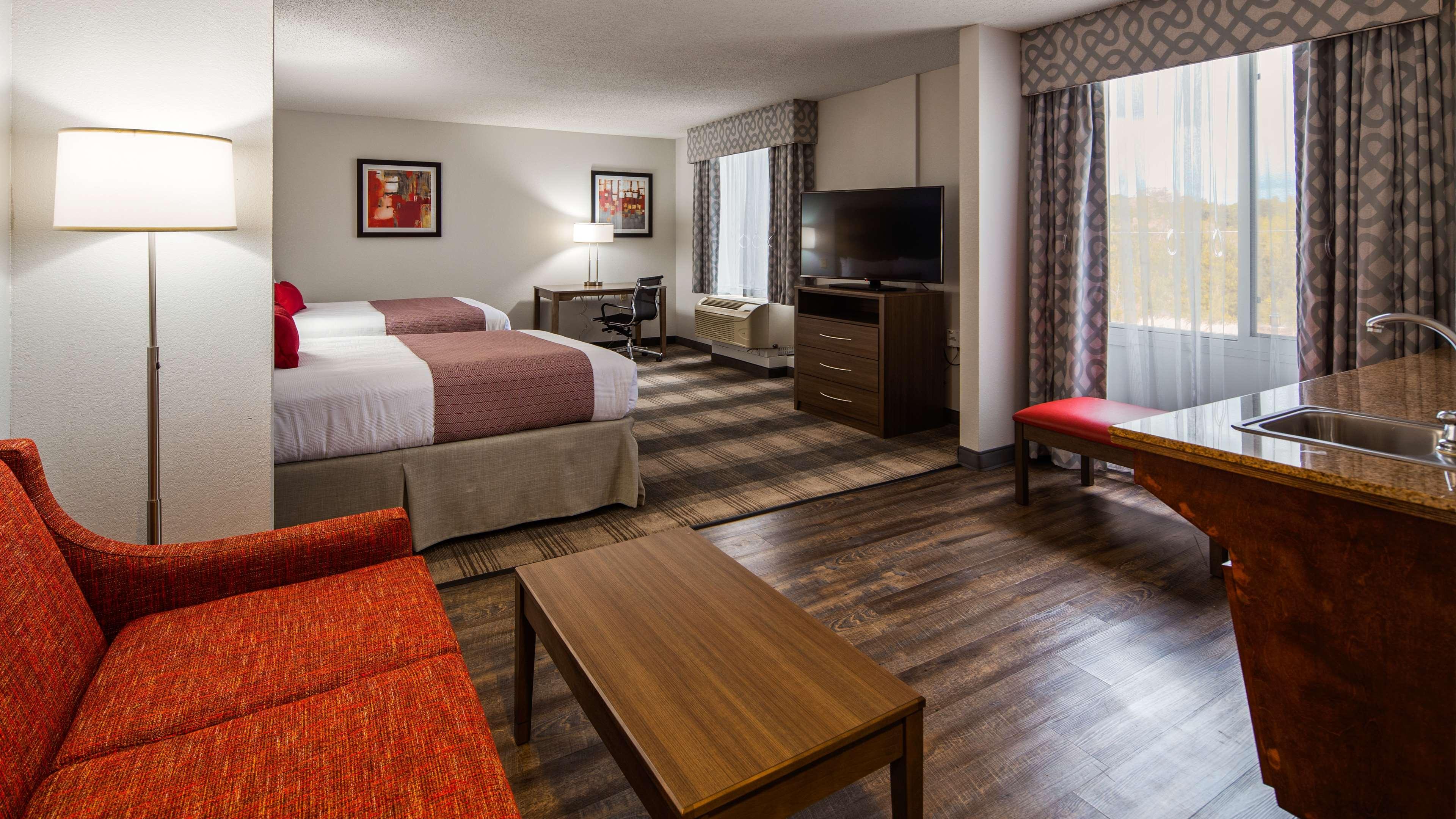 Best Western Plus Oak Harbor Hotel And Conference Center Exterior photo