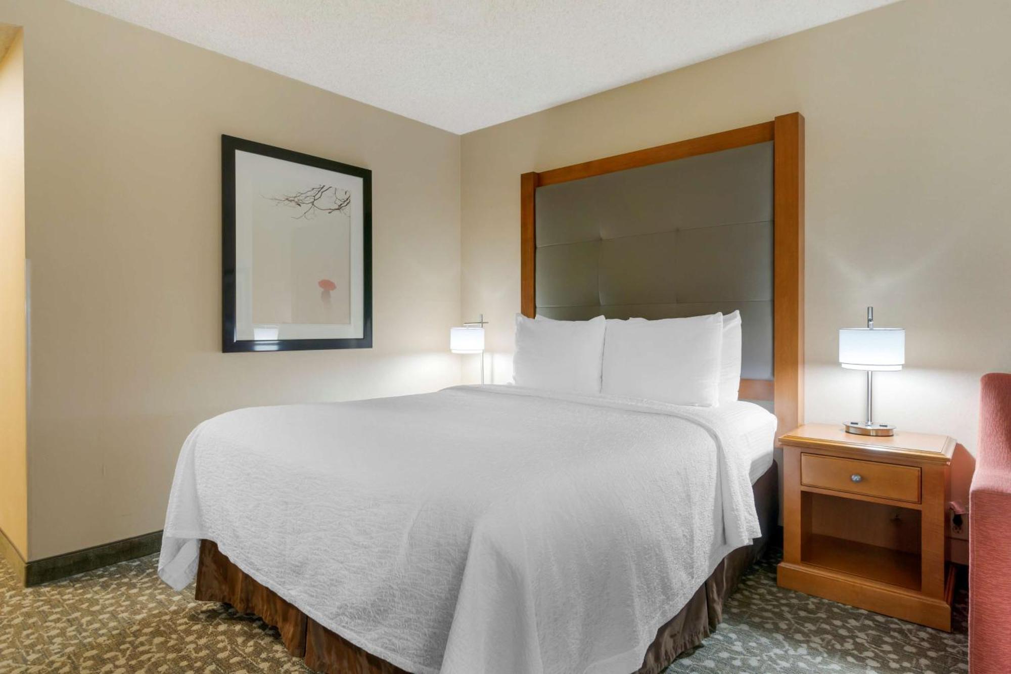 Best Western Plus Oak Harbor Hotel And Conference Center Exterior photo