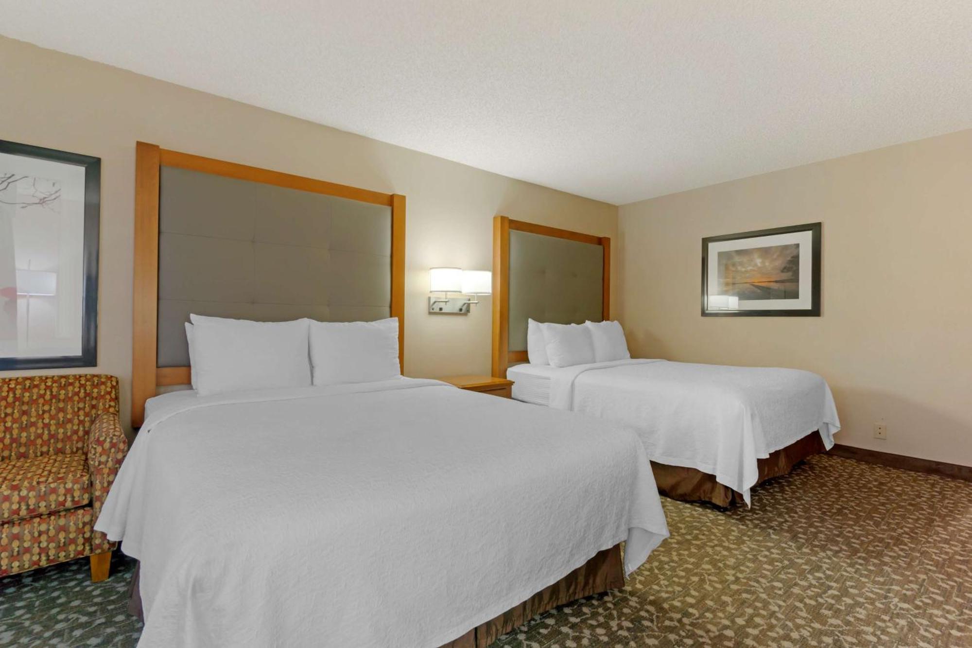 Best Western Plus Oak Harbor Hotel And Conference Center Exterior photo